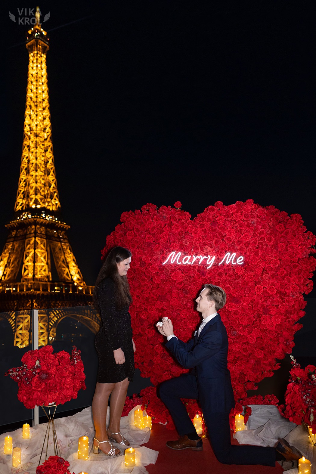 Rooftop proposal Paris - Eiffel Tower view