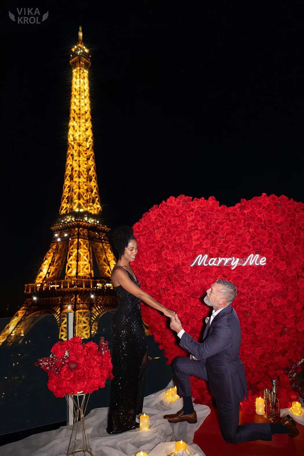 Rooftop proposal Paris - night sparkle
